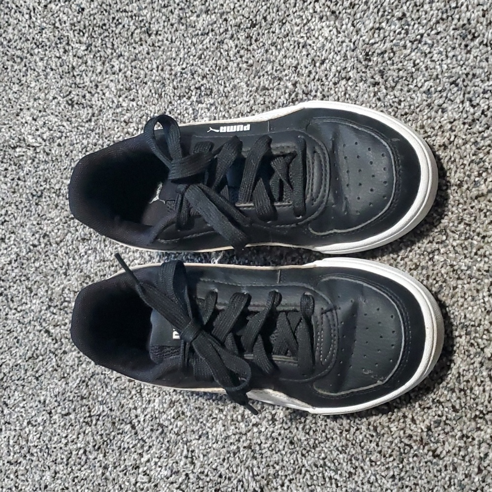 Black Puma's size 13